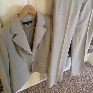 Anne Klein suit size 6